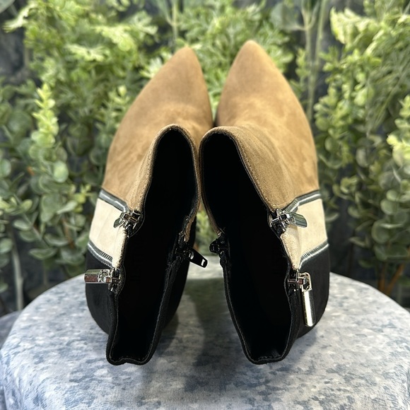 JustFab Remi Black Cream Tan Faux Suede 4.25” Heel Zip Dress Boots WMS 8W✨EUC✨ - Picture 11 of 15
